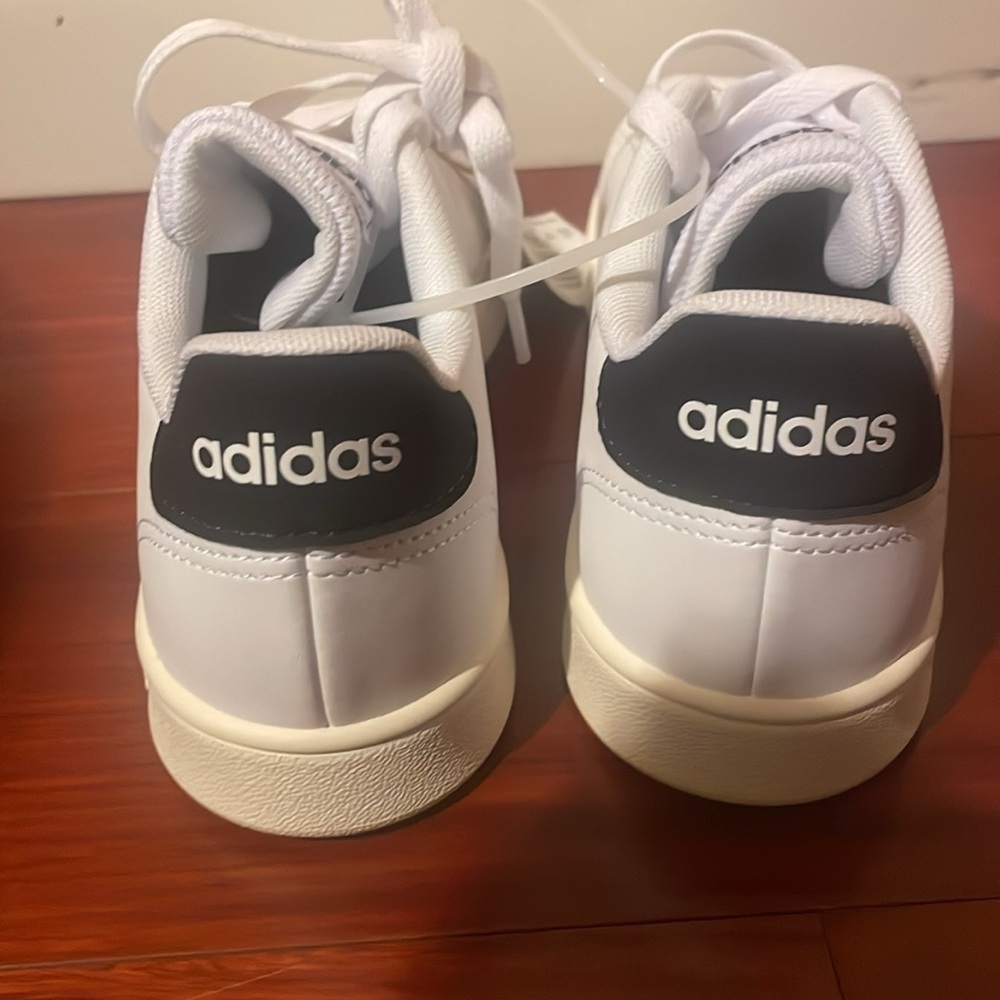 New ADIDAS ADVANTAGE WHITE / BLACK KIDS LACE SHOES SNEAKERS - Picture 8 of 15
